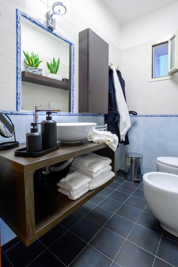 Nipare Suite - Dimore Partenopee Naples Exterior photo