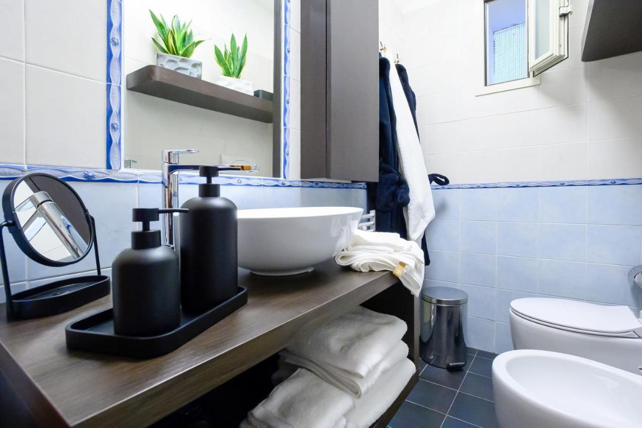 Nipare Suite - Dimore Partenopee Naples Exterior photo